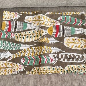 Crate & Barrel Placemats Light As A Feather set of 4